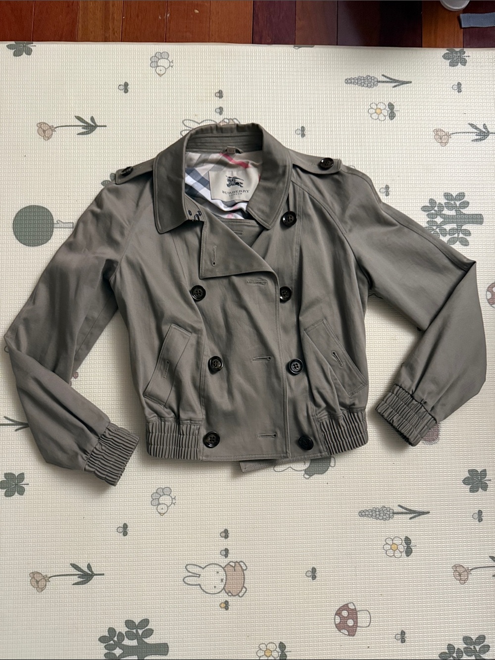 Burberry Cotton Double-Breasted Short Trench Jacket with fitted waist